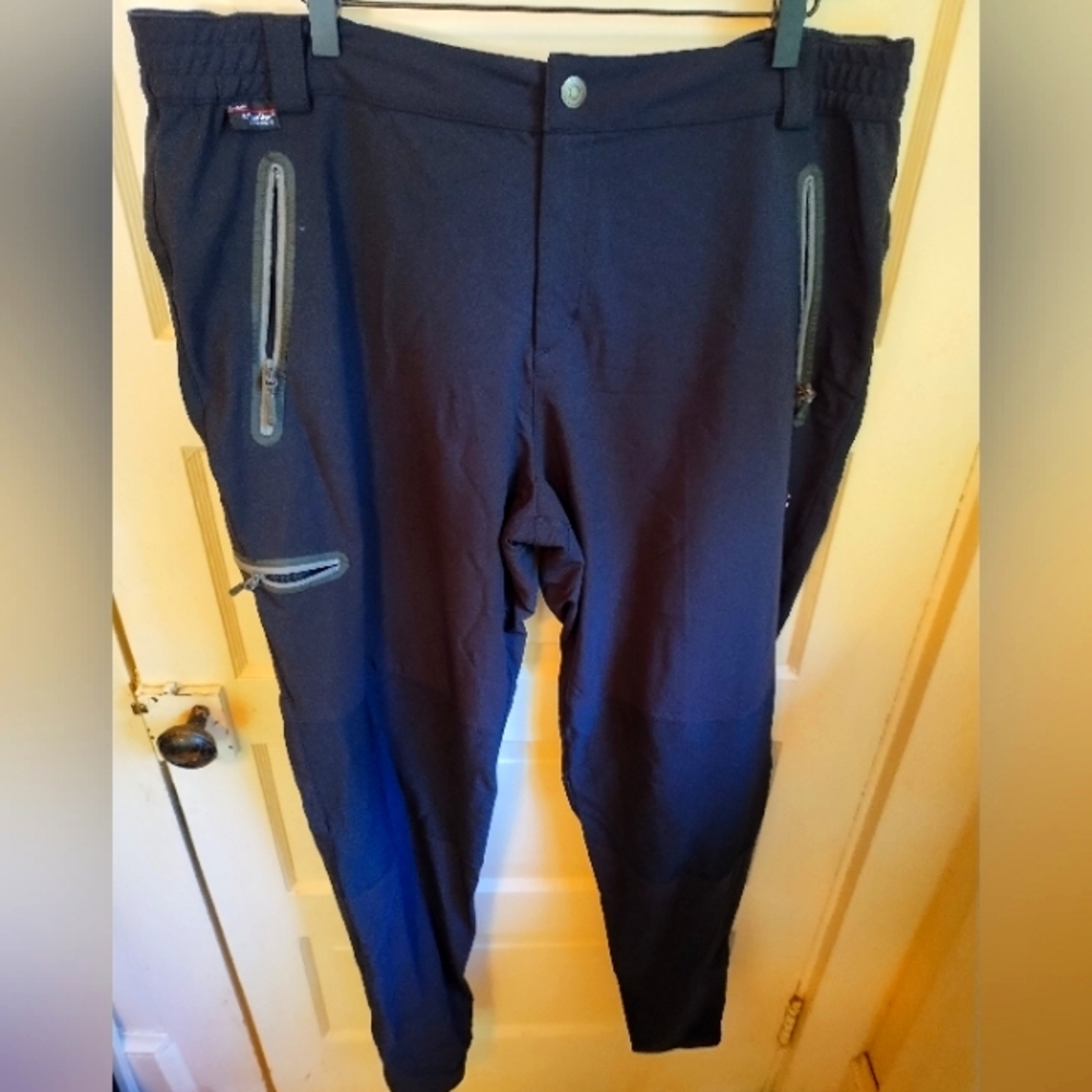Mammut Men's Black Pants Size 42
